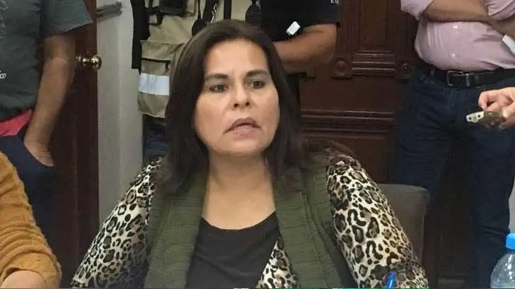 Acusan a Sara Valle de manejar los viáticos a como le convenga