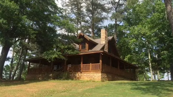 Ya puedes rentar en Airbnb la cabaña de Tony Stark en Endgame