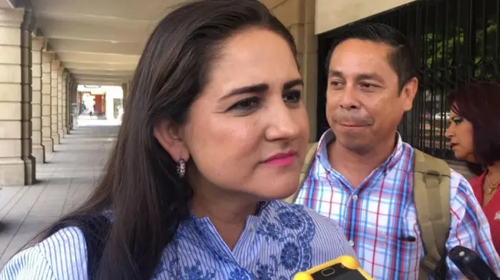 La alcaldesa Célida López preside la graduación del CADI de Miguel Alemán