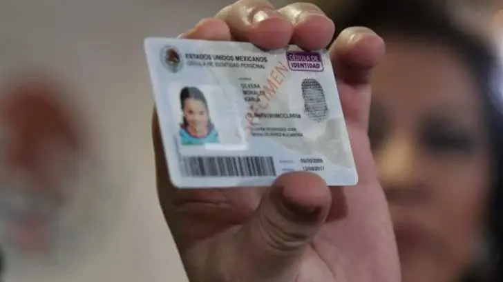 El INE propone dar identificación oficial a menores de edad