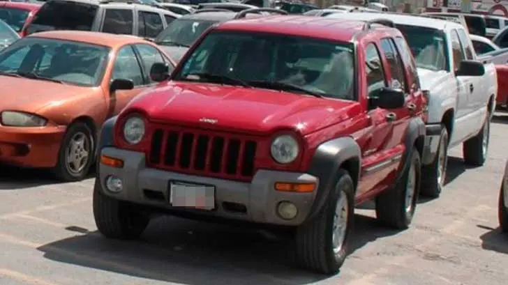 Regularizar un carro chocolate no costará 2 mil 500... sino 10 mil pesos