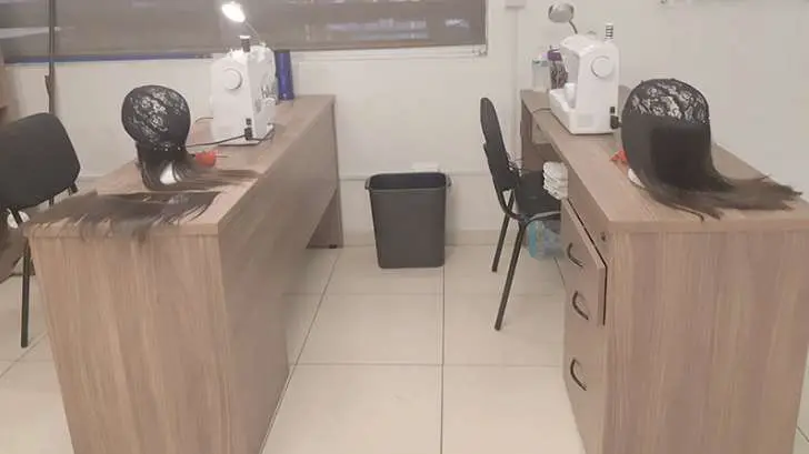 Entregan 35 pelucas oncológicas a pacientes