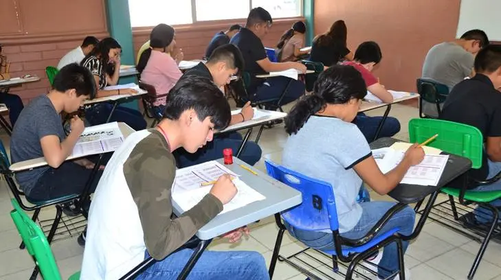 Darán espacio en prepa a jóvenes no aprobados