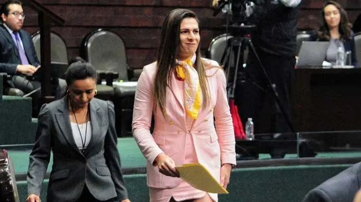 No podemos dar becas por berrinche, declara Ana Guevara