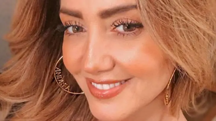 Andrea Legarreta presume sus curvas a los 48 años de edad