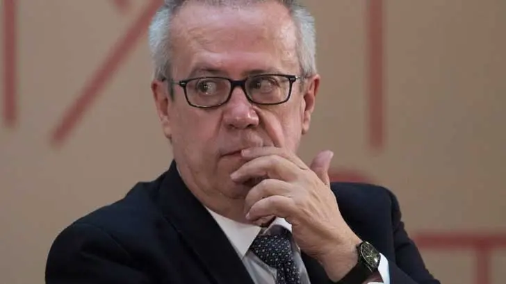 Me resultó inaceptable la imposición de funcionarios, explica Urzúa en su renuncia