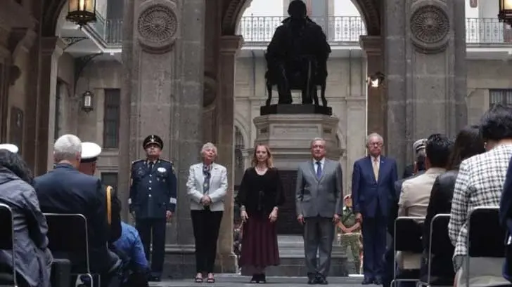 López Obrador conmemora aniversario luctuoso de Benito Juárez