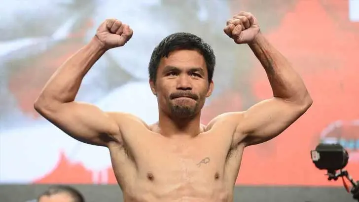 A sus 40 años, Pacquiao vence a Thurman por decisión dividida
