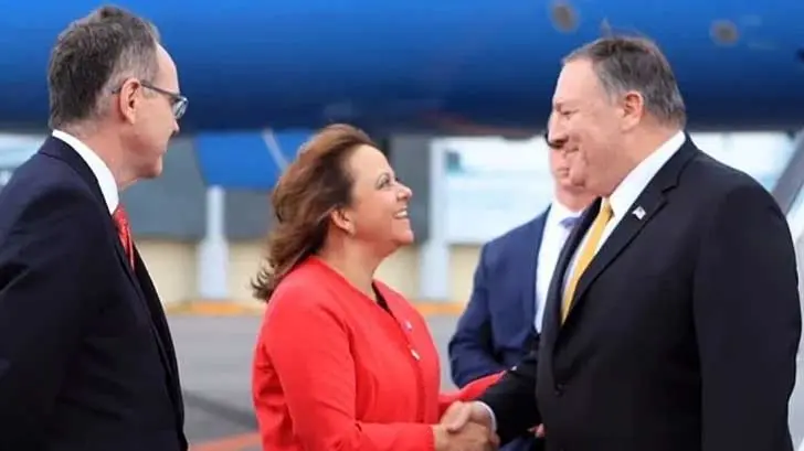 Mike Pompeo llega a México; revisará tema migratorio con Ebrard