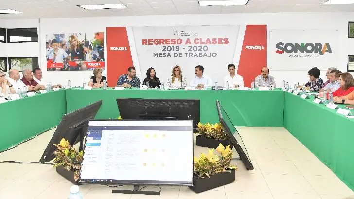La gobernadora Claudia Pavlovich establece acciones para un regreso a clases ordenado