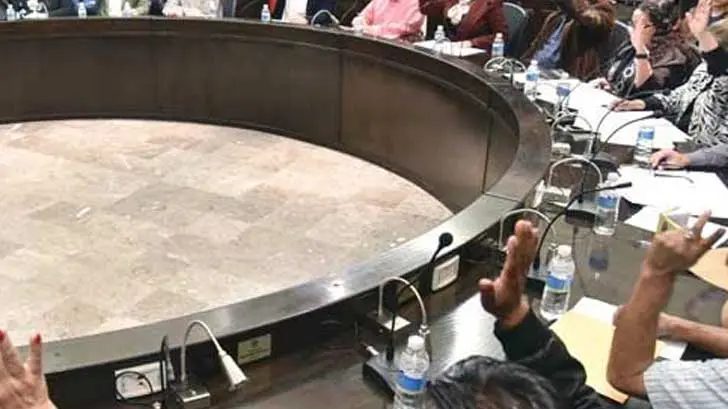 Aprueban en comisiones que sesiones de cabildo sean a puerta abierta