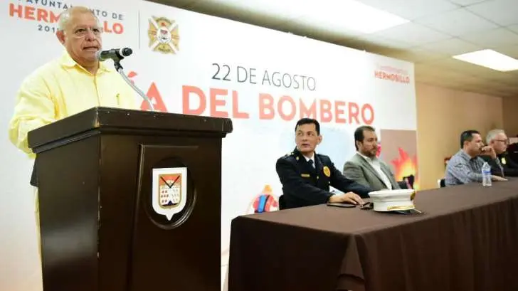 Reconocen en Hermosillo a los Bomberos del Año 2019