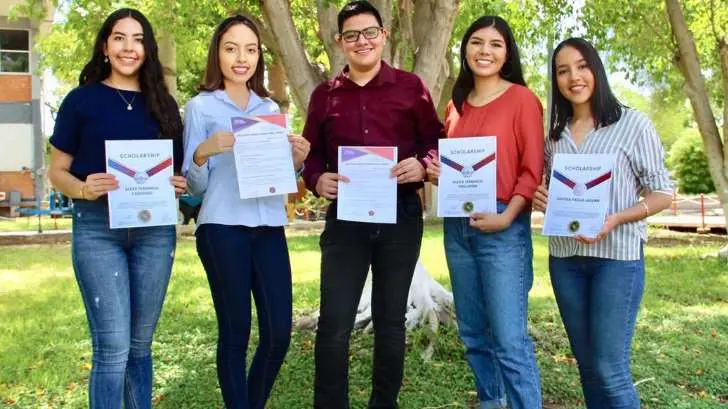 Estudiantes recién egresados del Cobach estudiarán en China