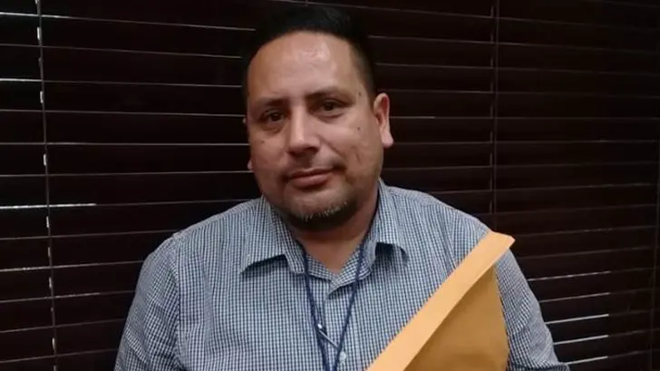 Arturo Lomelí hace promesa a Bomberos de Guaymas