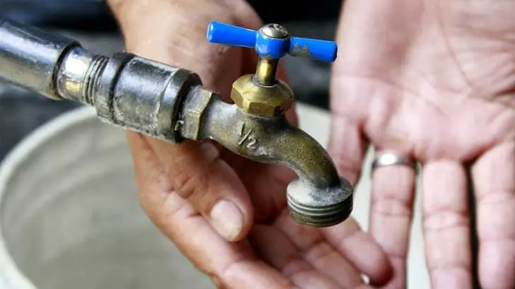 Frente frío desata fugas de agua