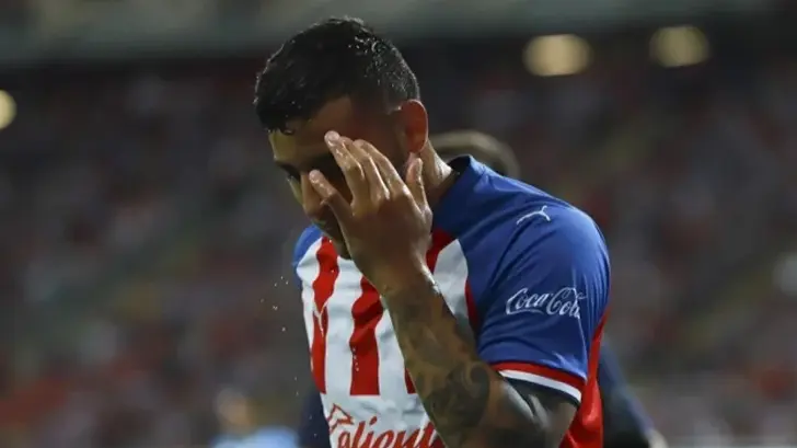 Alexis Vega es sancionado por enseñar su trasero en su festejo