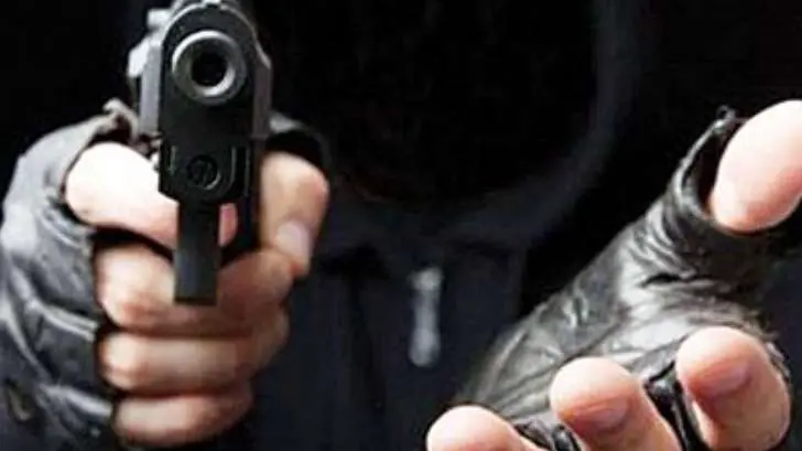 AUDIO | Roban casi 200 mil pesos de la caja fuerte de una tienda departamental en Nogales
