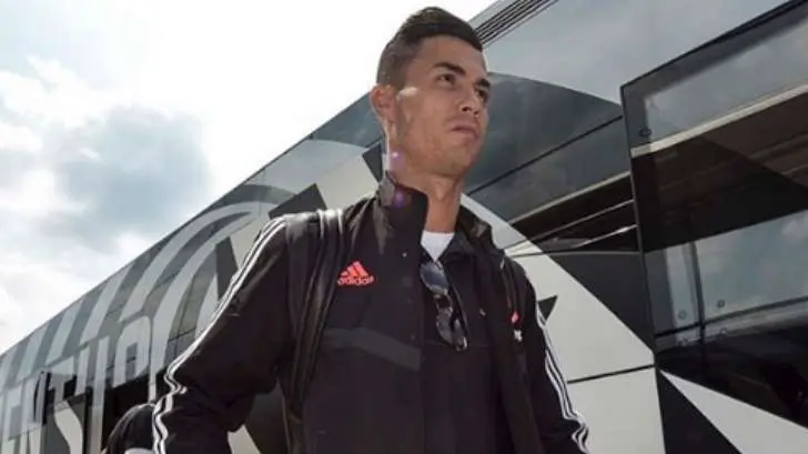 Cristiano Ronaldo sorprende en los MTV Europe