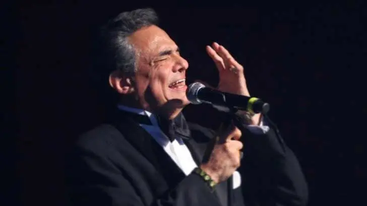 José José se fue distanciado de sus hijos mayores