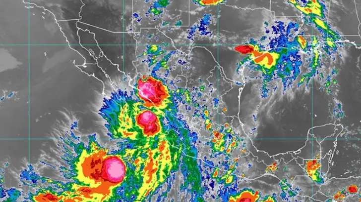 Desalojan en Jalisco a más de 200 personas por tormenta Lorena