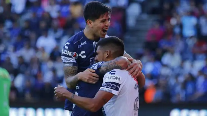 Pachuca derrota y hunde más al Cruz Azul