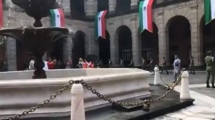 VIDEO | López Obrador participa en el macrosimulacro en Palacio Nacional