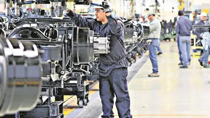 Producción automotriz disminuyó 9.5% en agosto