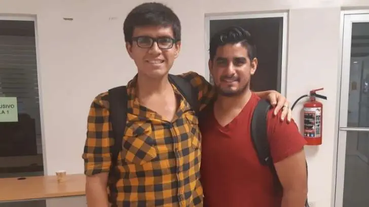 Piden apoyo estudiantes de la Unison con sordera