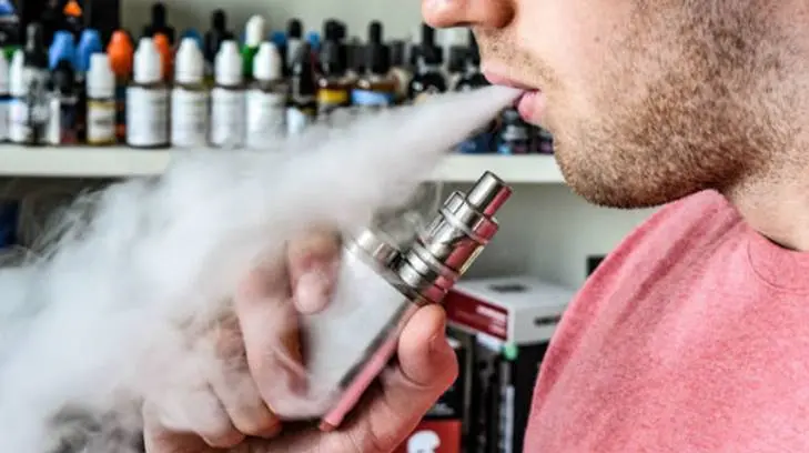Productos saborizados para vapear son prohibidos por más gobiernos locales en Estados Unidos