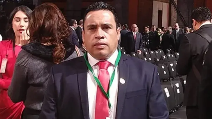 En todo hogar mexicano debe existir un arma, declara diputado del PT