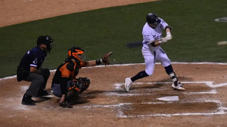 Blanquean a Naranjeros en su regreso a Guasave