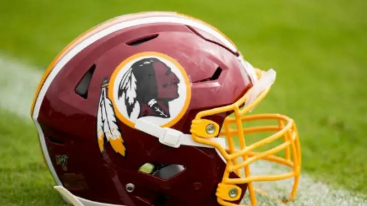 Redskins de Washington cambiarán su nombre y logo
