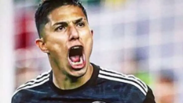 Carlos Salcedo explota y pelea en redes sociales con David Faitelson