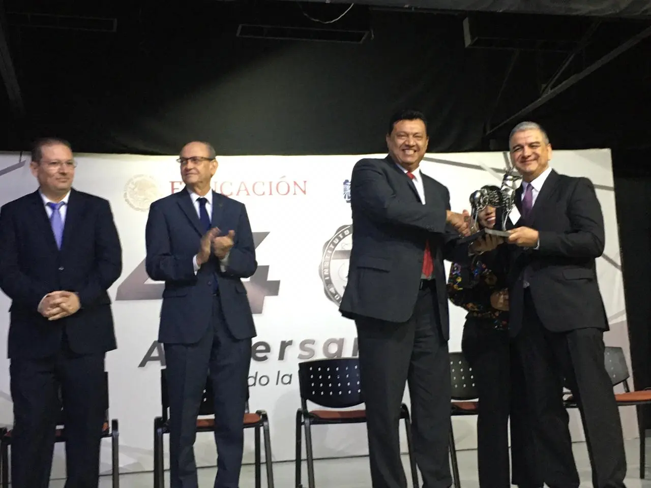 El ITH entrega reconoce a exvenados por proyectos innovadores