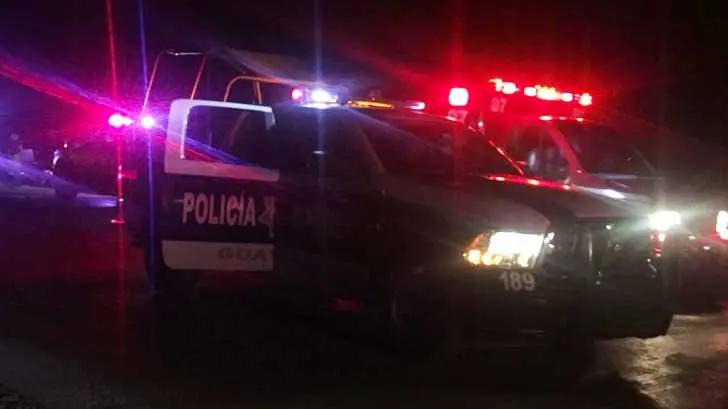Aterrada de ser agredida, mujer se esconde en el baño y deja que le roben