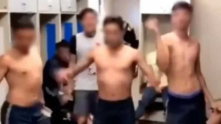 Dan de baja a jugadores que se burlaron de performance feminista ‘Un violador en tu camino’