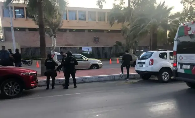 Vinculan a proceso a abuelo del niño que disparó en Colegio Cervantes