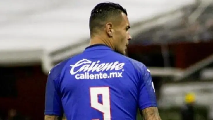 Milton Caraglio baja de Cruz Azul por fractura