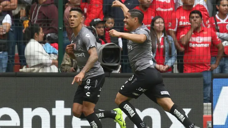 Necaxa da la vuelta al Toluca y gana 3-2