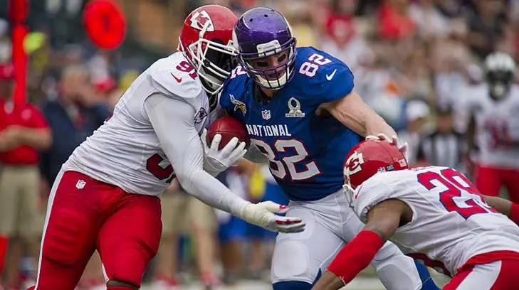 Supuesto reportero estafa a jugador de la NFL