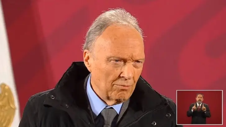 Alejandro Gertz Manero rechaza tener intenciones de renunciar a FGR
