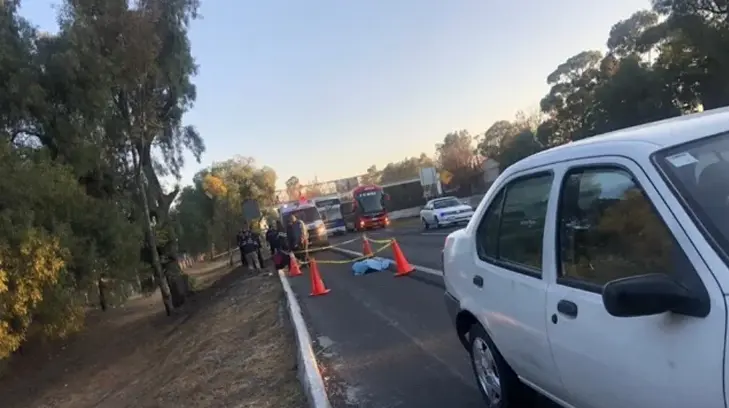 Mujeres se lanzan de camión para evitar asalto y una fallece