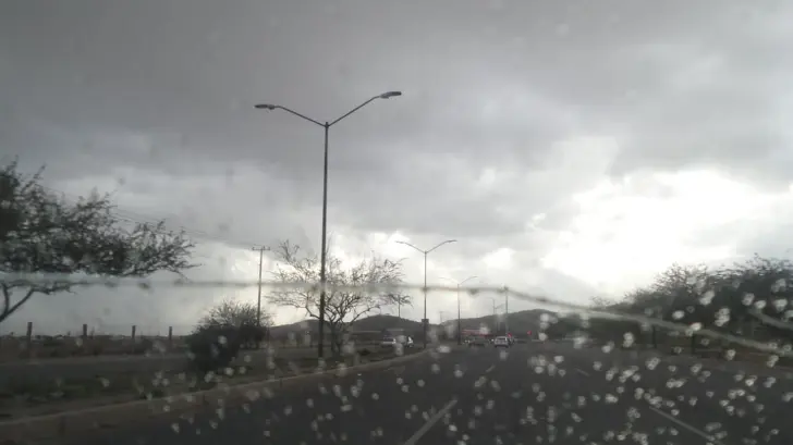 Pronostican granizo, rachas de viento y lluvias fuertes en Sonora