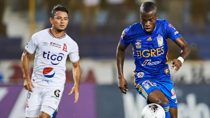 Tigres cae en su visita a El Salvador