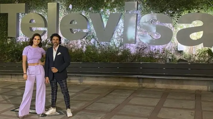 Tania Rincón y Mauricio Barcelata conducirán programa de Televisa