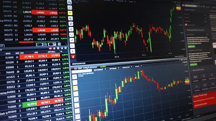 Cierran bolsas asiáticas a la baja