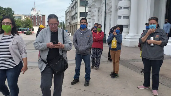 Si no vendemos, no comemos, taqueros de Hermosillo realizan manifestación