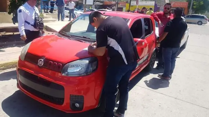 Taxistas denuncian Uber con fin de ser sancionado