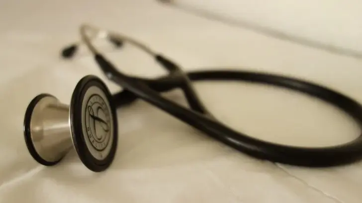 Maestros eventuales recibirán servicio médico de Isssteson