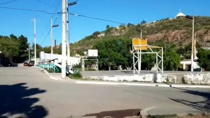 Arrojan a hombre desde vehículo en movimiento en Guaymas